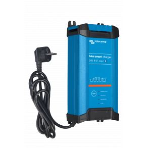 Blue Smart IP22 Charger 24/8 (1)