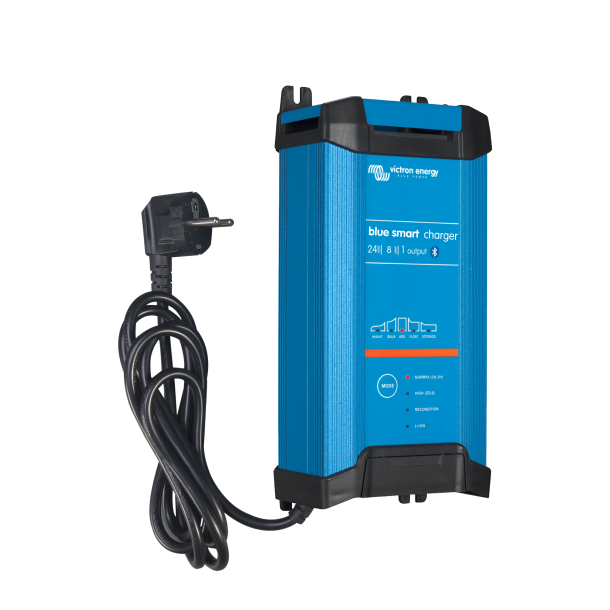Blue Smart IP22 Charger 24/16(3) 230V CEE 7/7